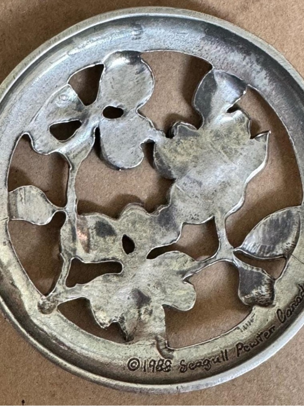 Vintage 1988 Seagull Pewter “Violets” Pewter Glass Potpourri Diffuser.  4.5”x3” - Picture 4 of 5